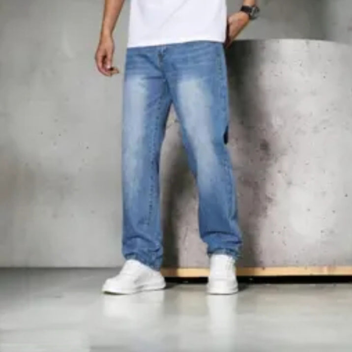 Stylish blue jean for men with a modern slim fit and subtle fade