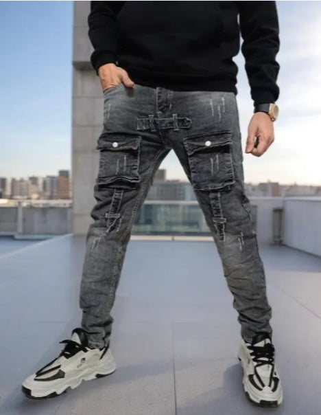Men's dark grey cargo with pockets and slim fit