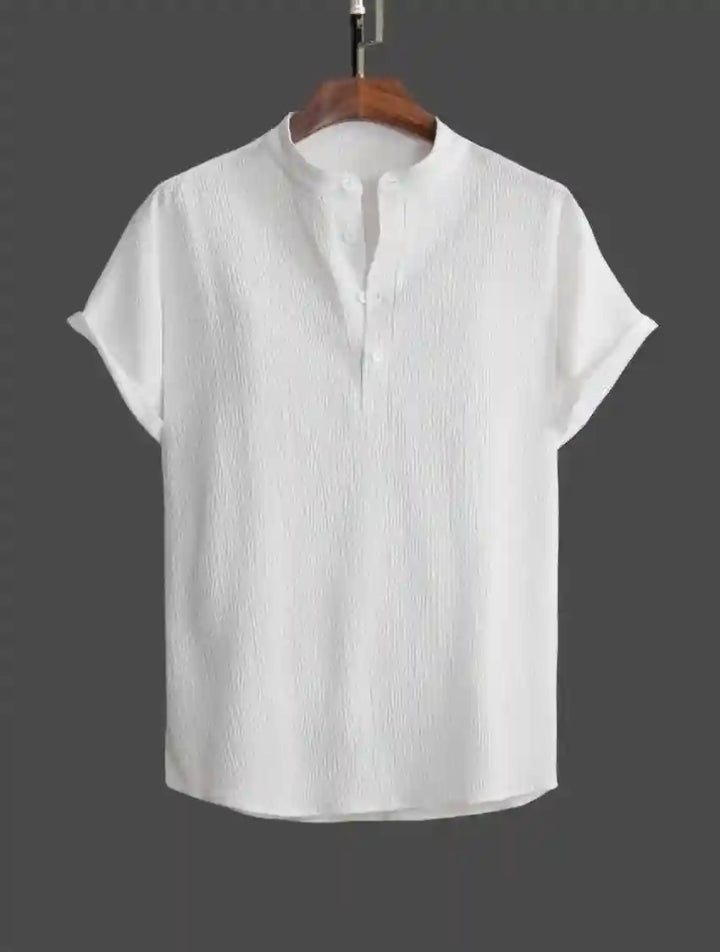 Timeless White T-shirt with a regular fit, made from soft cotton for everyday comfort