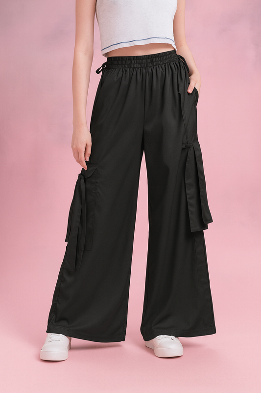 Women’s Black Wide-Leg Cargo Pants